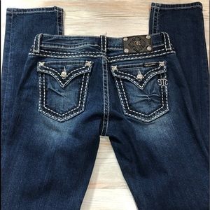 EUC Miss Me Skinny Jean